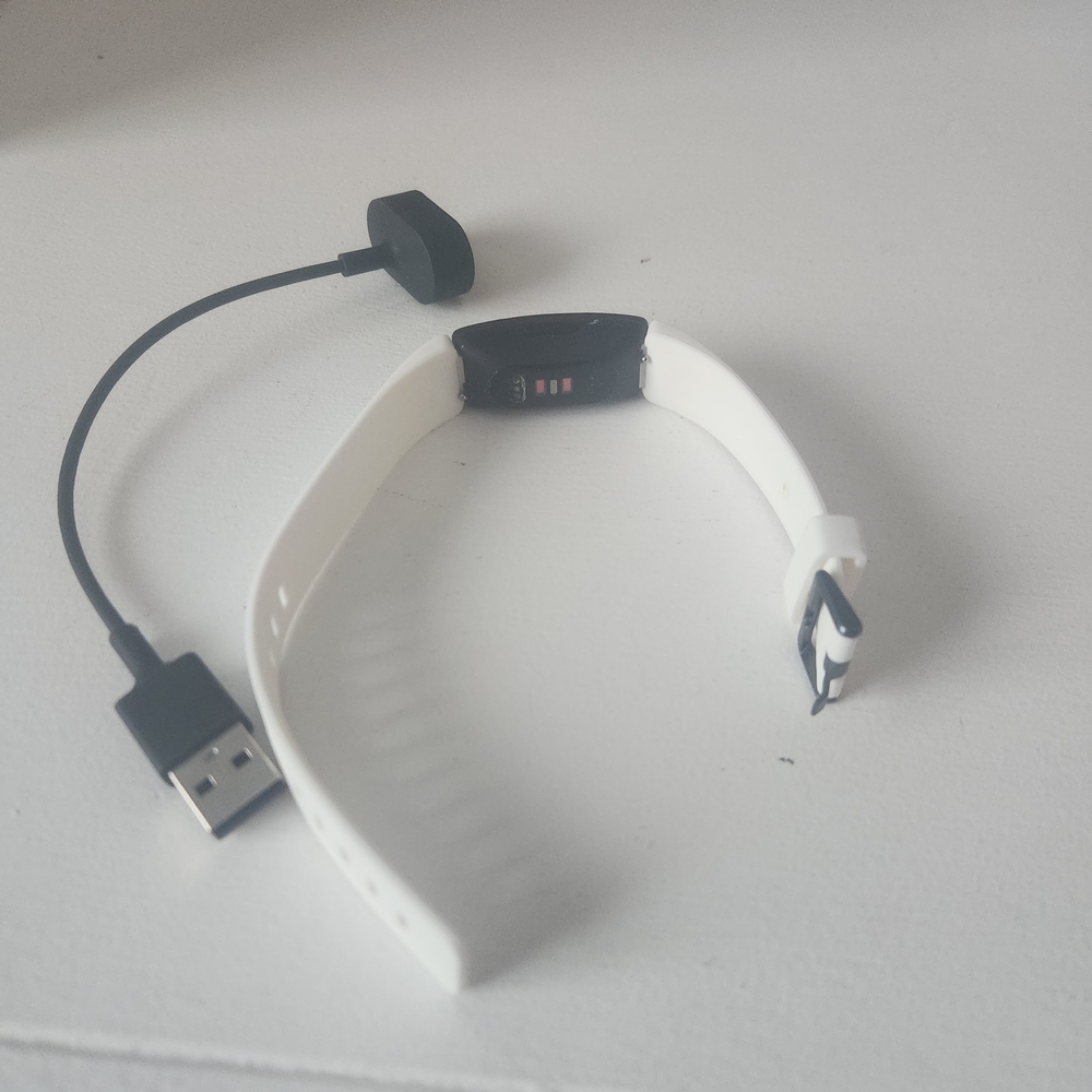 White Fitbit Inspire Fitness - Picture 4 of 6
